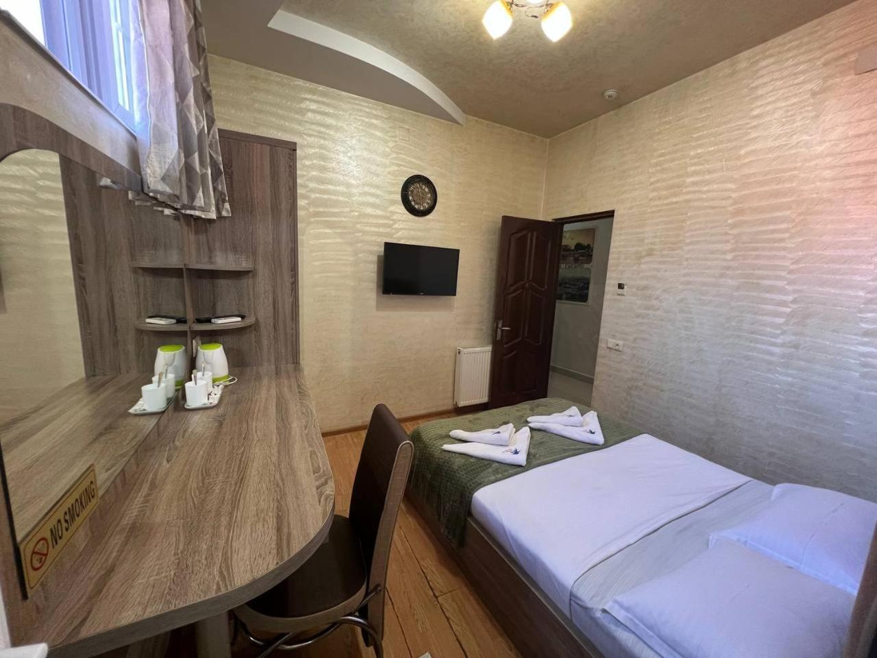 Hotel Old Star 바투미 외부 사진